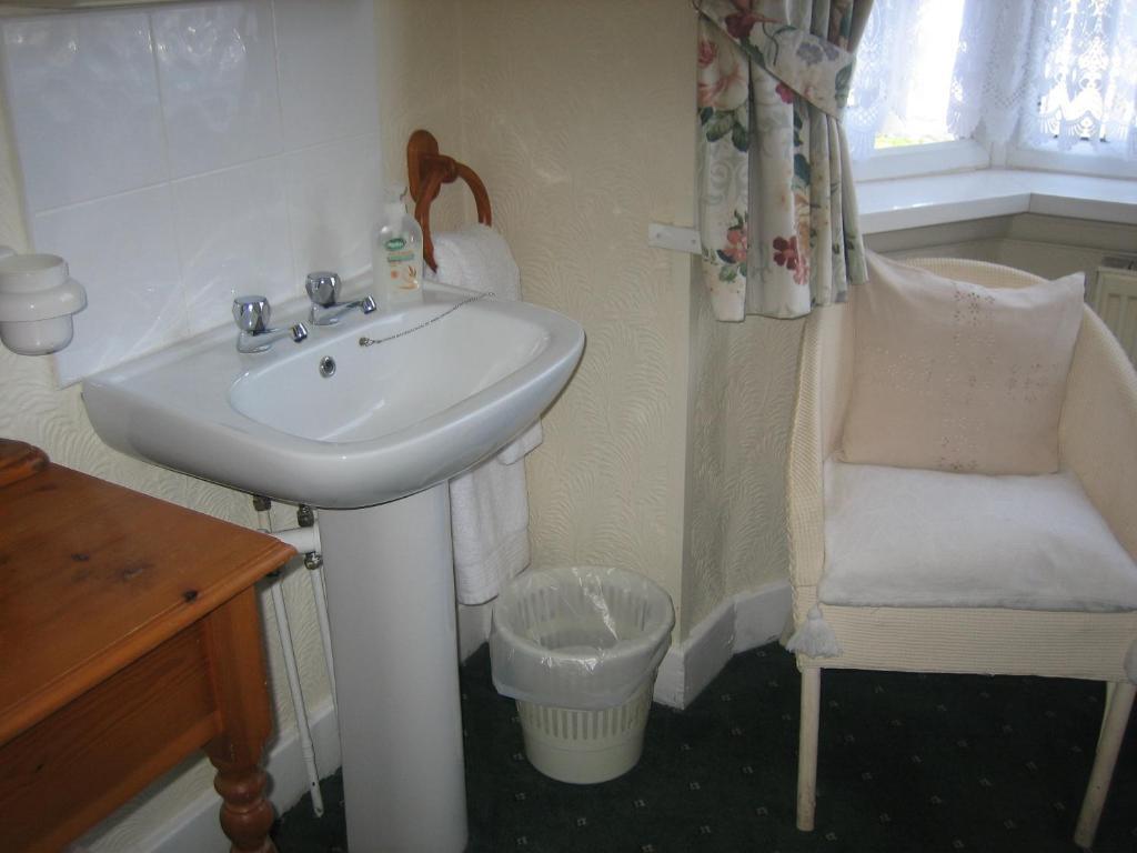 Bed and Breakfast Gables Nest Birmingham Zimmer foto